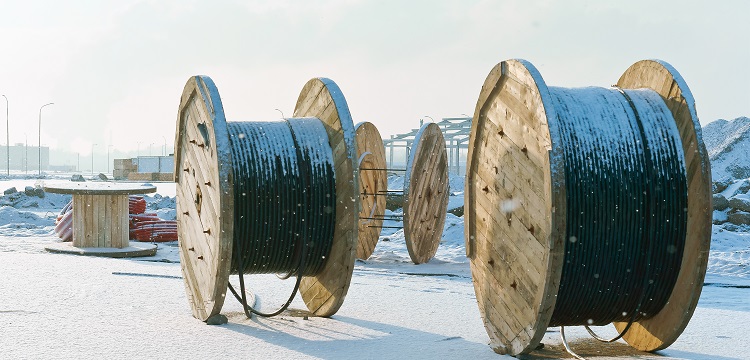 如何判斷危廢和固廢 危廢和固廢的判定標(biāo)準(zhǔn)?租用農(nóng)田處理廢油桶致土壤污染 ,三家出售危廢的公司被列為共同被告,這三家公司將面臨哪些處罰 健明迪檢測